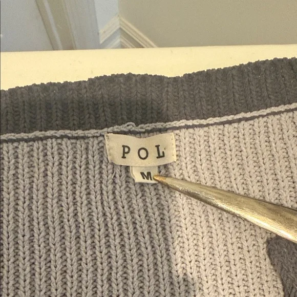 POL Charcoal & Light Gray Oversized Relaxed Boxy VNeck Sweater Medium - Picture 6 of 16